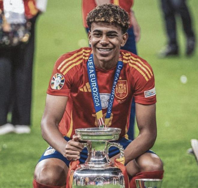 砸歪篮筐！湖人大将6中1怒砍2分 正负值-15队内最低